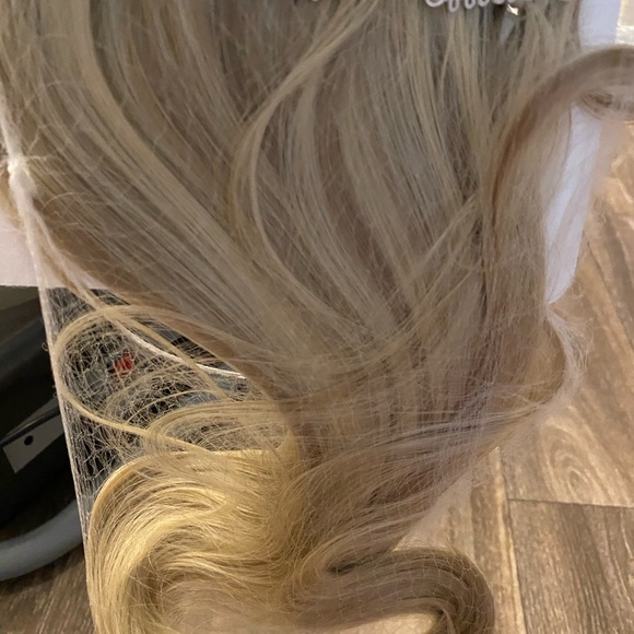 NWT blonde straight 26inch hair extension … - Picture 3 of 4